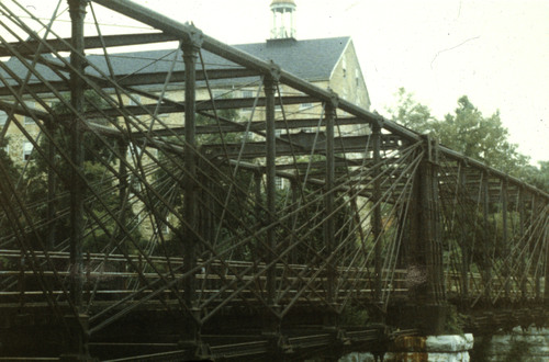 ボルマン形式のトラス橋