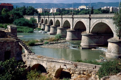 ローマ橋（Puente  Romano)