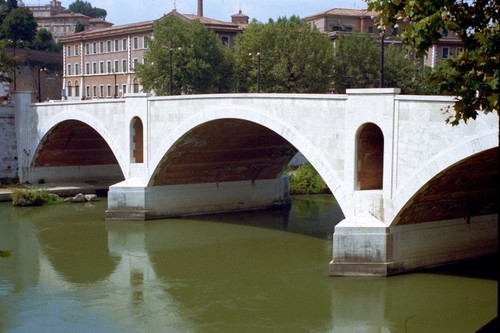 プリンピケ　アメデオ橋(Ponte Principe Amedeo)