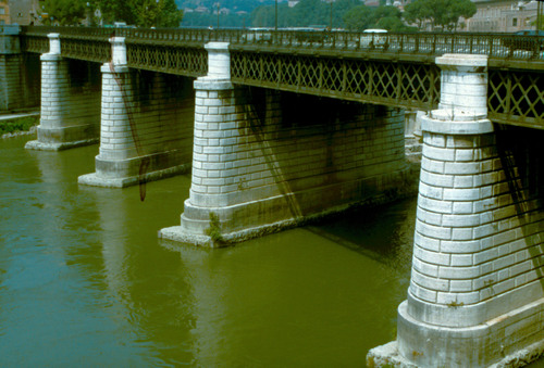 パラチ－ノ橋(Ponte Palatino)