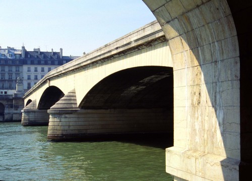 カルーセル橋(Pont du Carrousel)