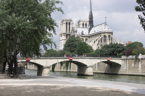 アルシェヴェッシェ橋(Pont de Archeveche)