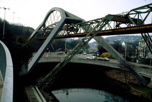 モノレール橋