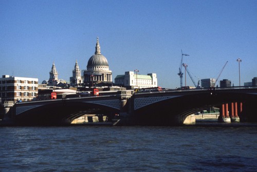 サウスワーク橋(Southwark Br)